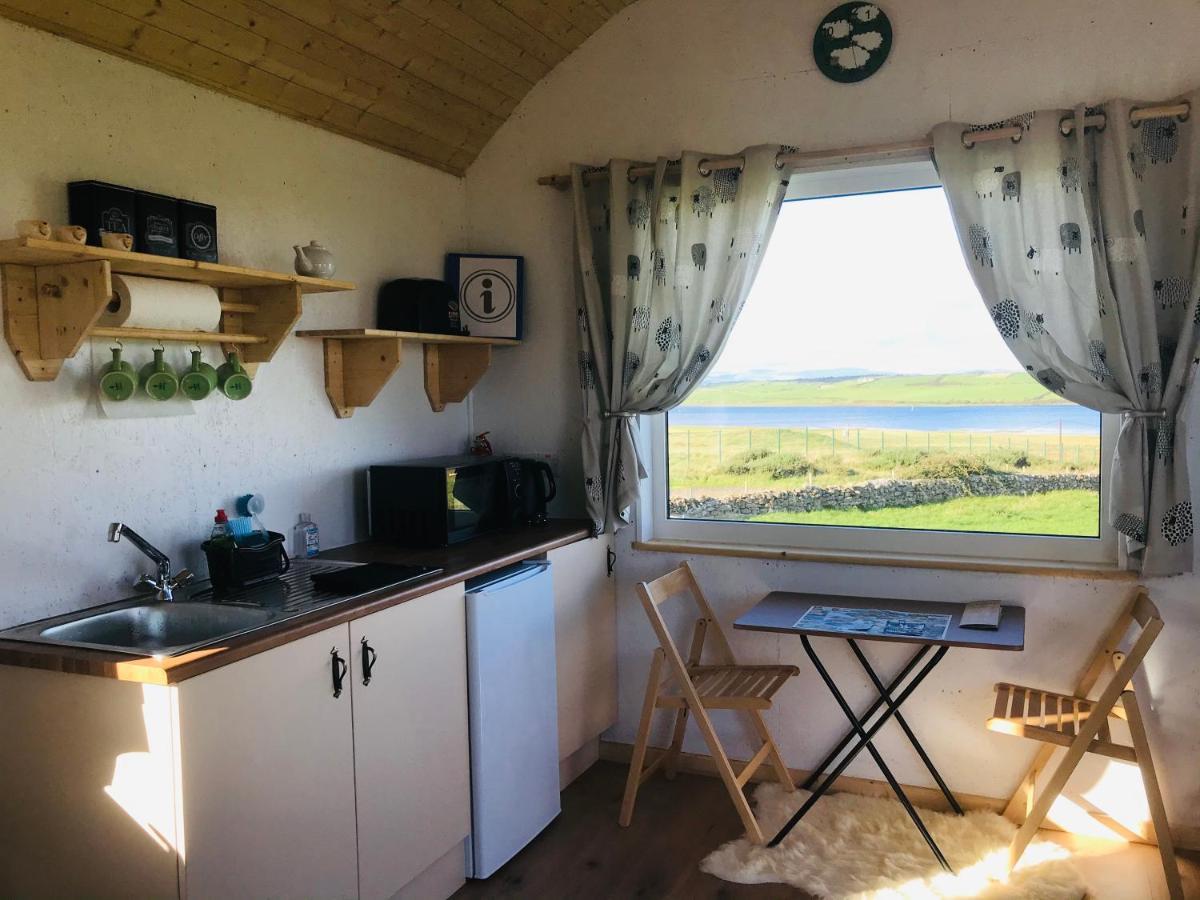 The Snuggly Sheep Shepherd Hut Farm Stay Ballyshannon Kültér fotó